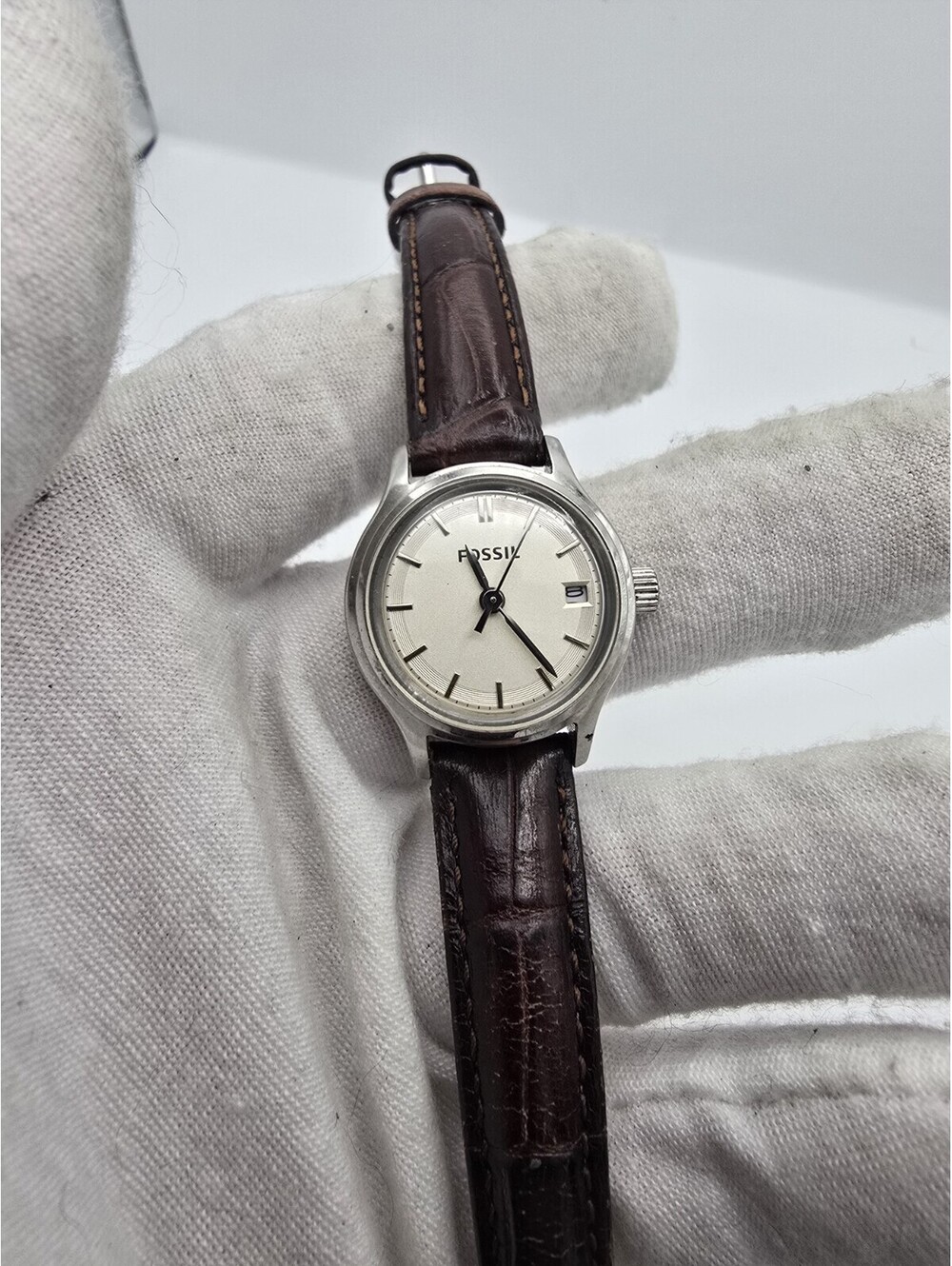 Fossil Womens Beige Dial Stainless Steel Watch With Brown Leather Band Date Disp